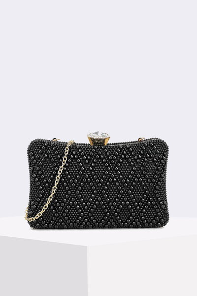 Čierna spoločenská kabelka s perlami